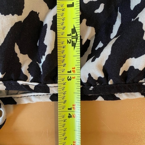 Maaji Spot Butterfly Grace Medium  crop short top coverup black white New w Tags - Picture 7 of 7